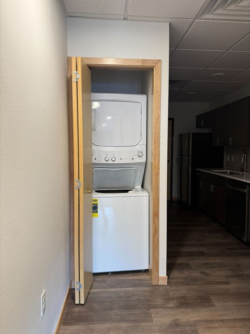Dakota Dunes Apartment: 303 Dakota Dunes Blvd