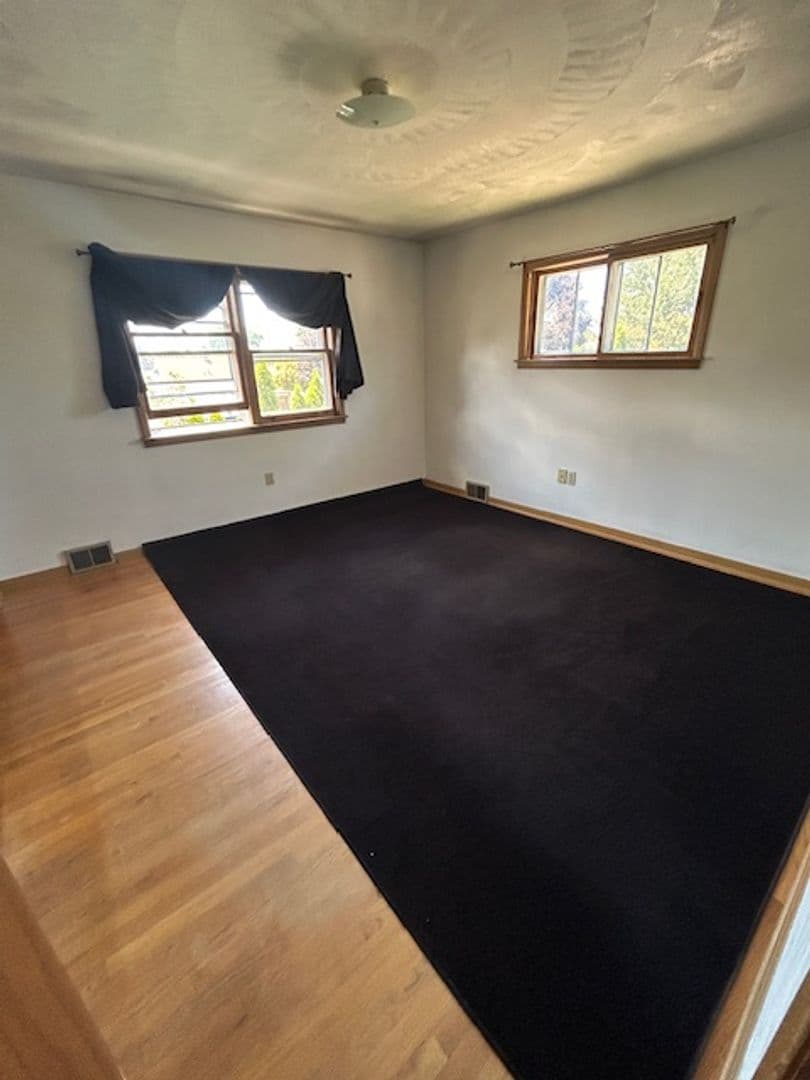 Erie Apartment: 1334 West 28th St