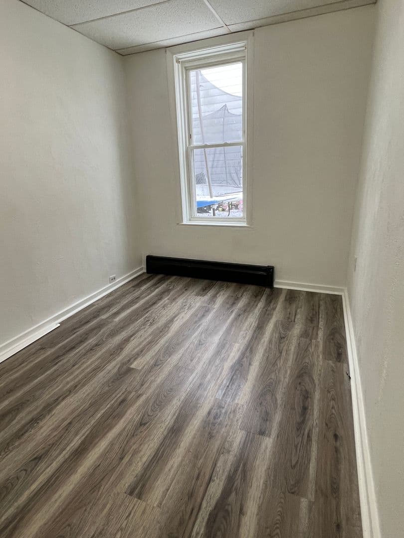 Erie Apartment: 514 W 16th St