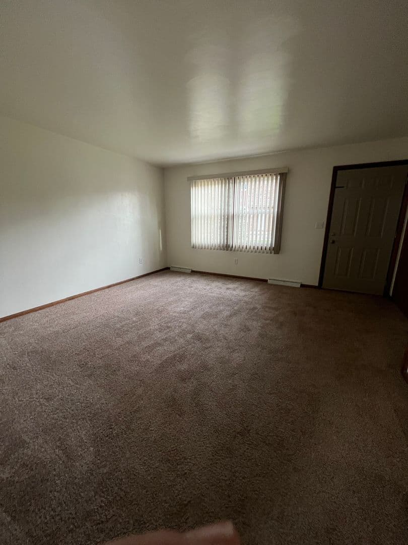 Erie Apartment: 4022-4040 W 38th St