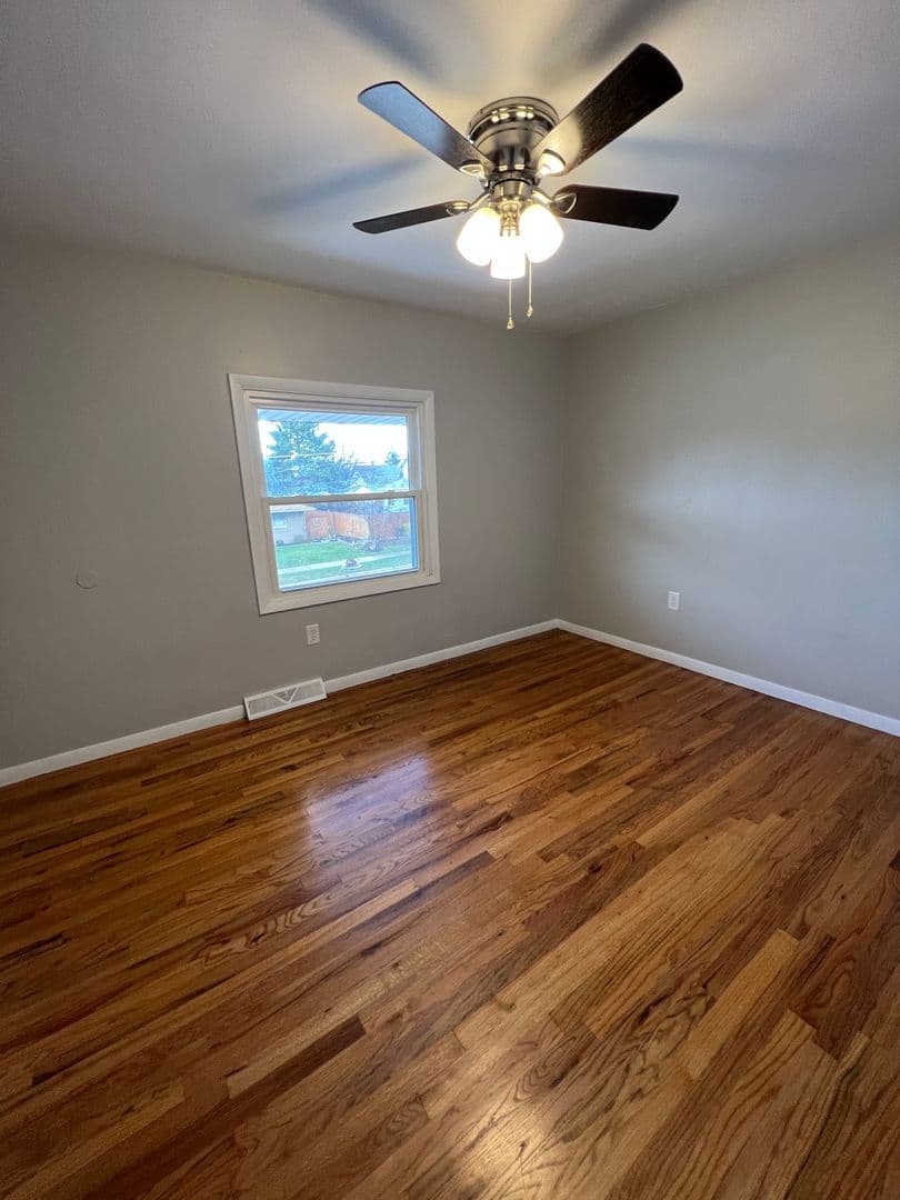 Erie Apartment: 1334 West 28th St