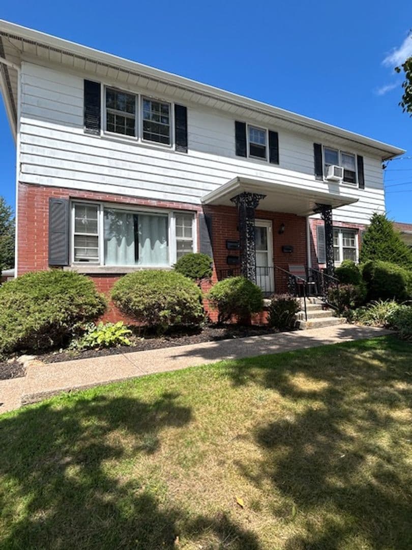 Erie Apartment: 1334 West 28th St