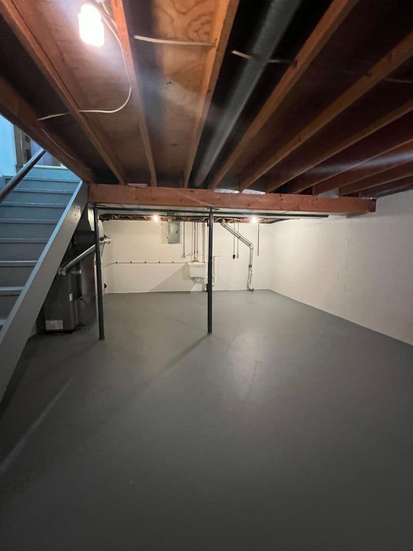 Erie Apartment: 4022-4040 W 38th St
