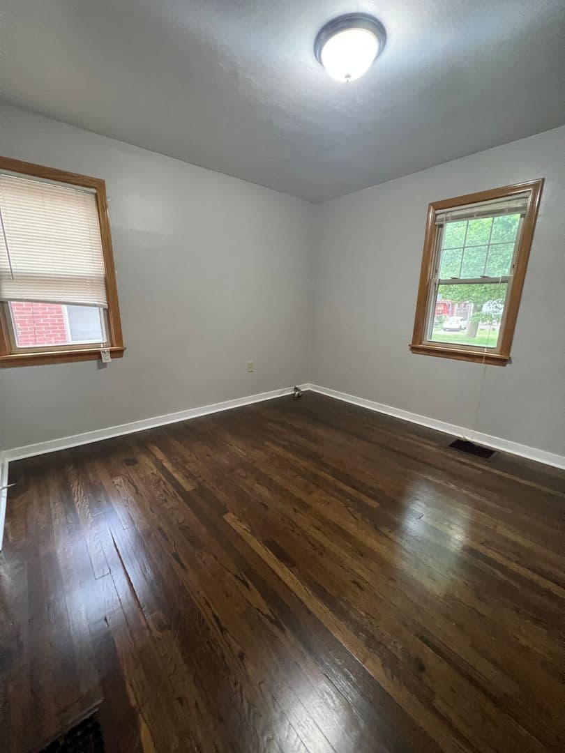Erie House: 716 Cranberry St