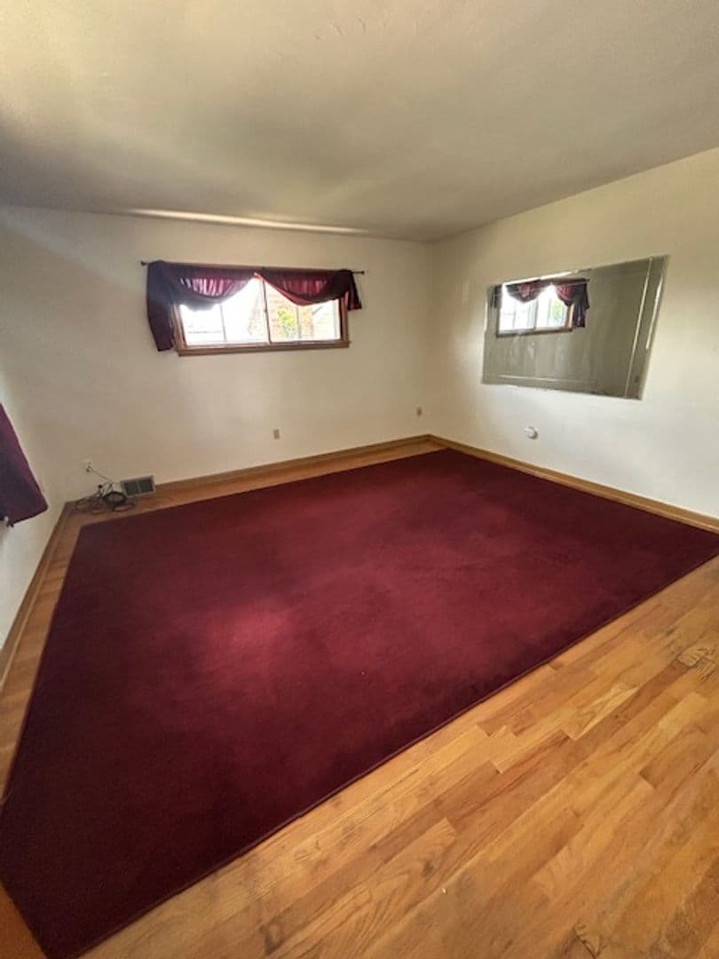 Erie Apartment: 1334 West 28th St