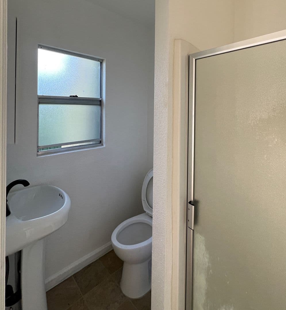 Los Angeles Apartment: 1122 E. 57th St.