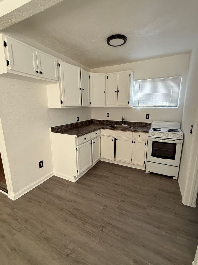 Los Angeles Apartment: 1122 E. 57th St.