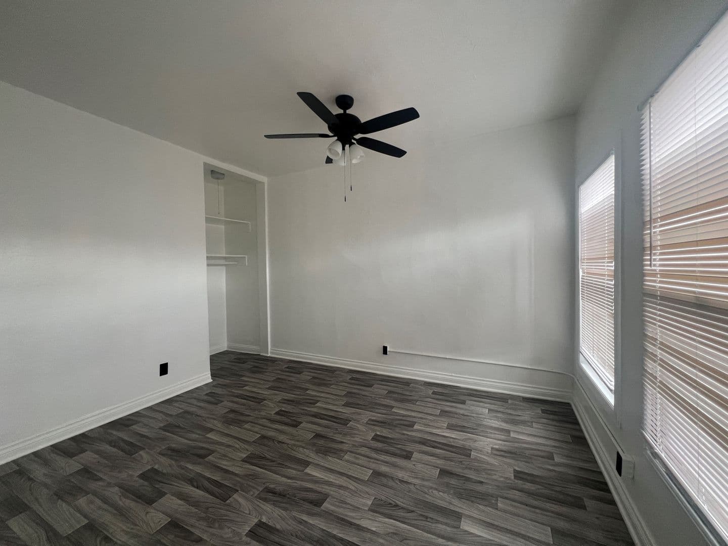 Los Angeles Apartment: 249 E. Vernon Ave.