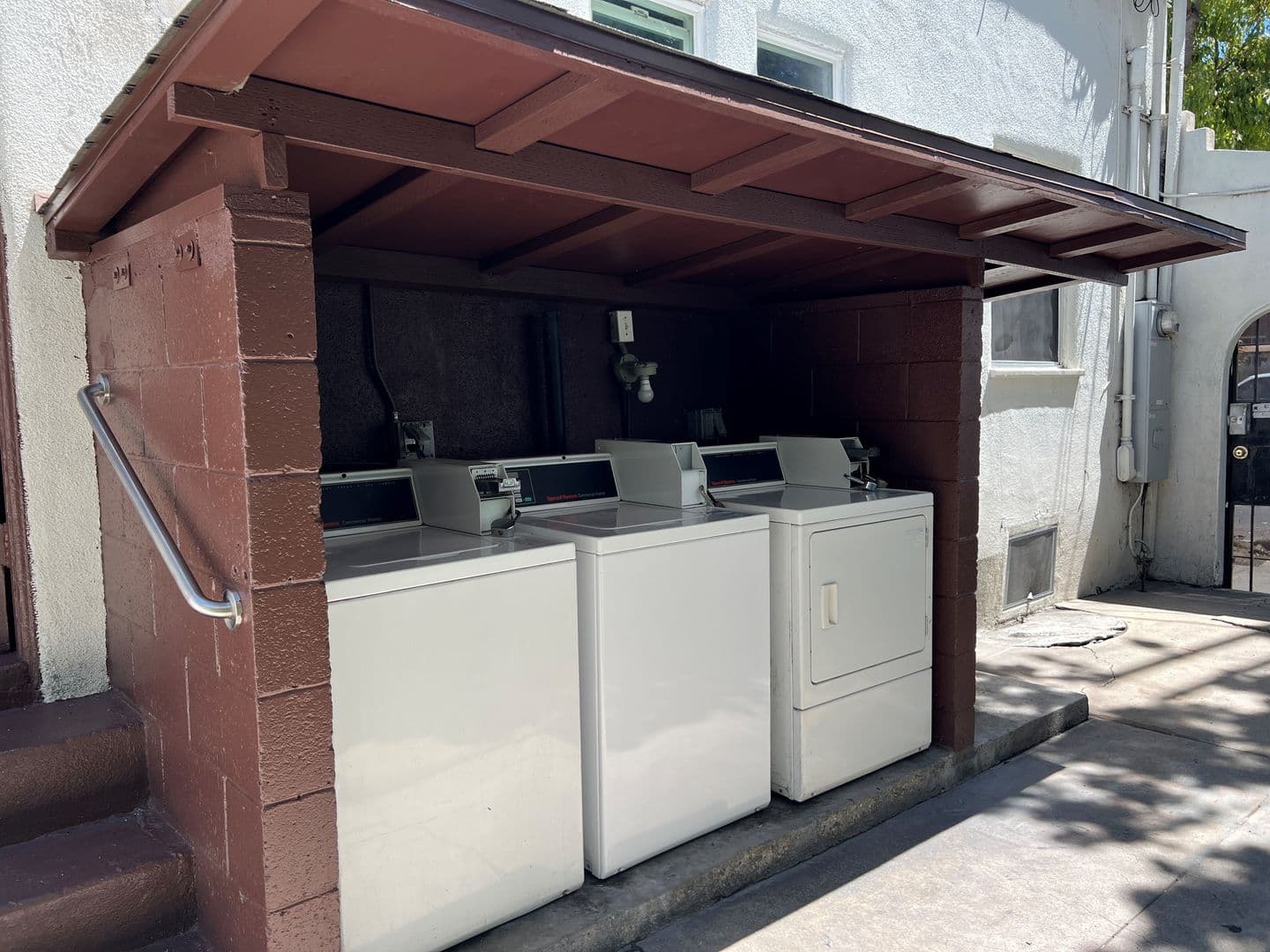 Wilmington Apartment: 903 N. Fries Ave.