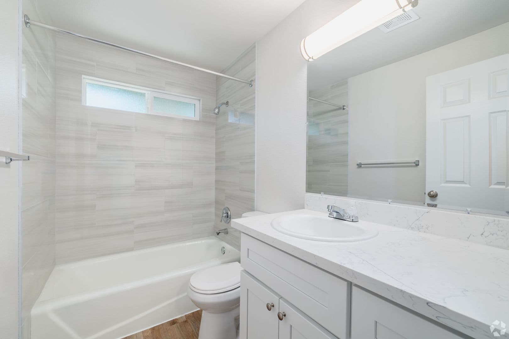 Tacoma Apartment: 9318 S Steele #7
