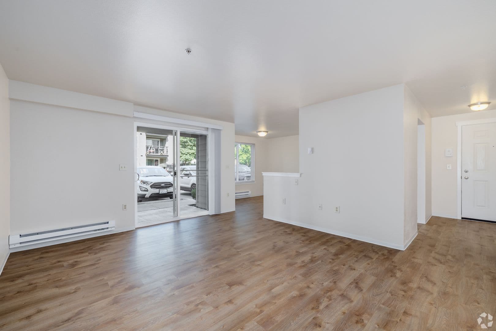 Tacoma Apartment: 9318 S Steele #7