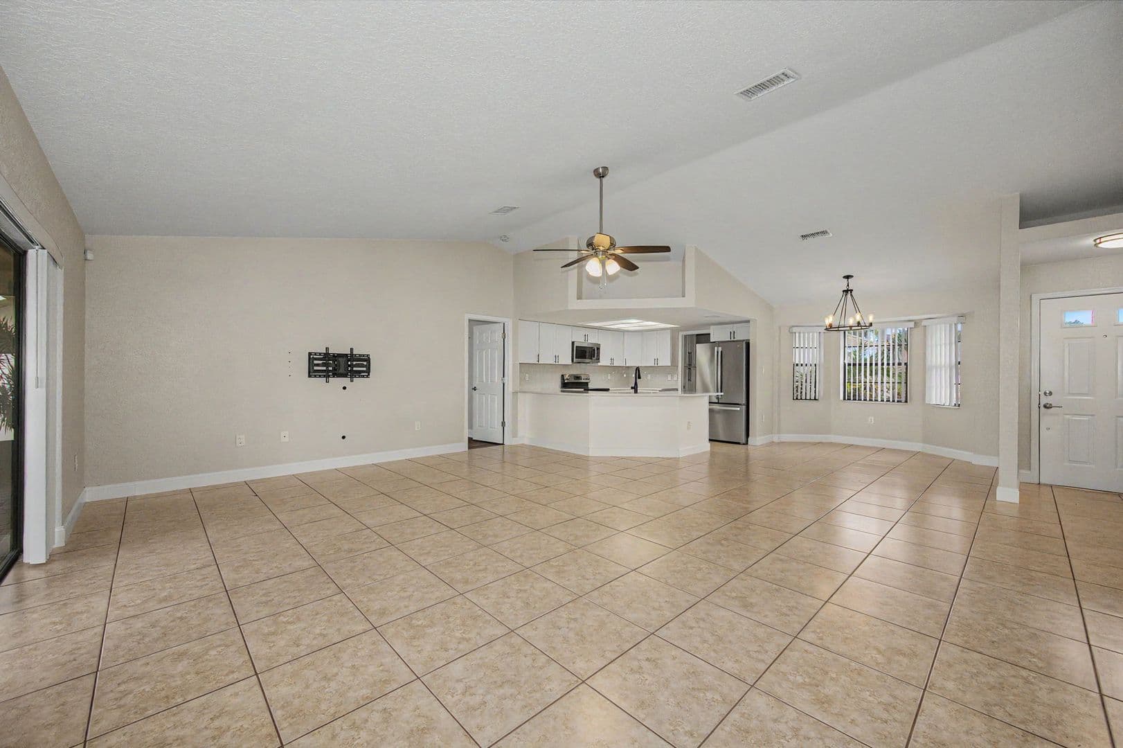 New Port Richey House: 4449 Foxboro Dr