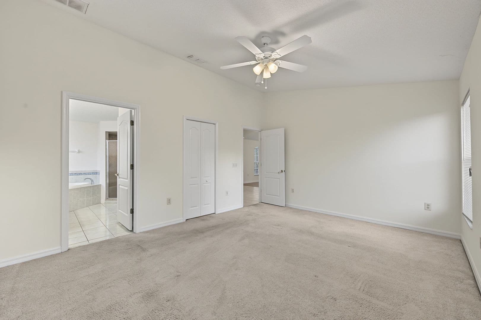Hudson House: 18612 White Pine Cir