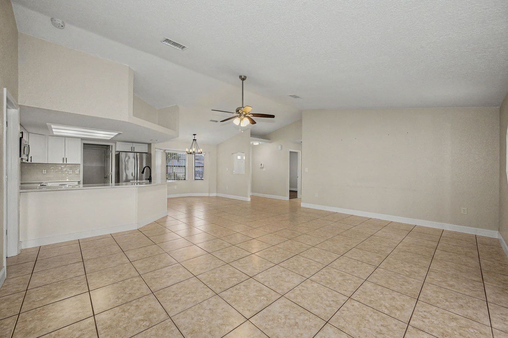 New Port Richey House: 4449 Foxboro Dr