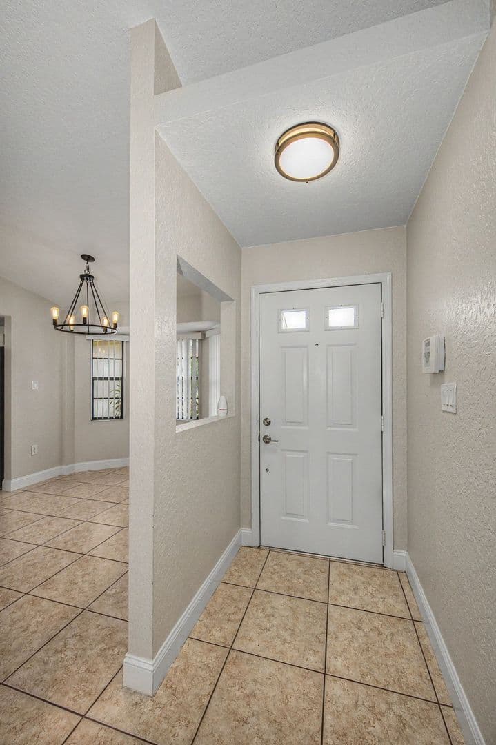 New Port Richey House: 4449 Foxboro Dr