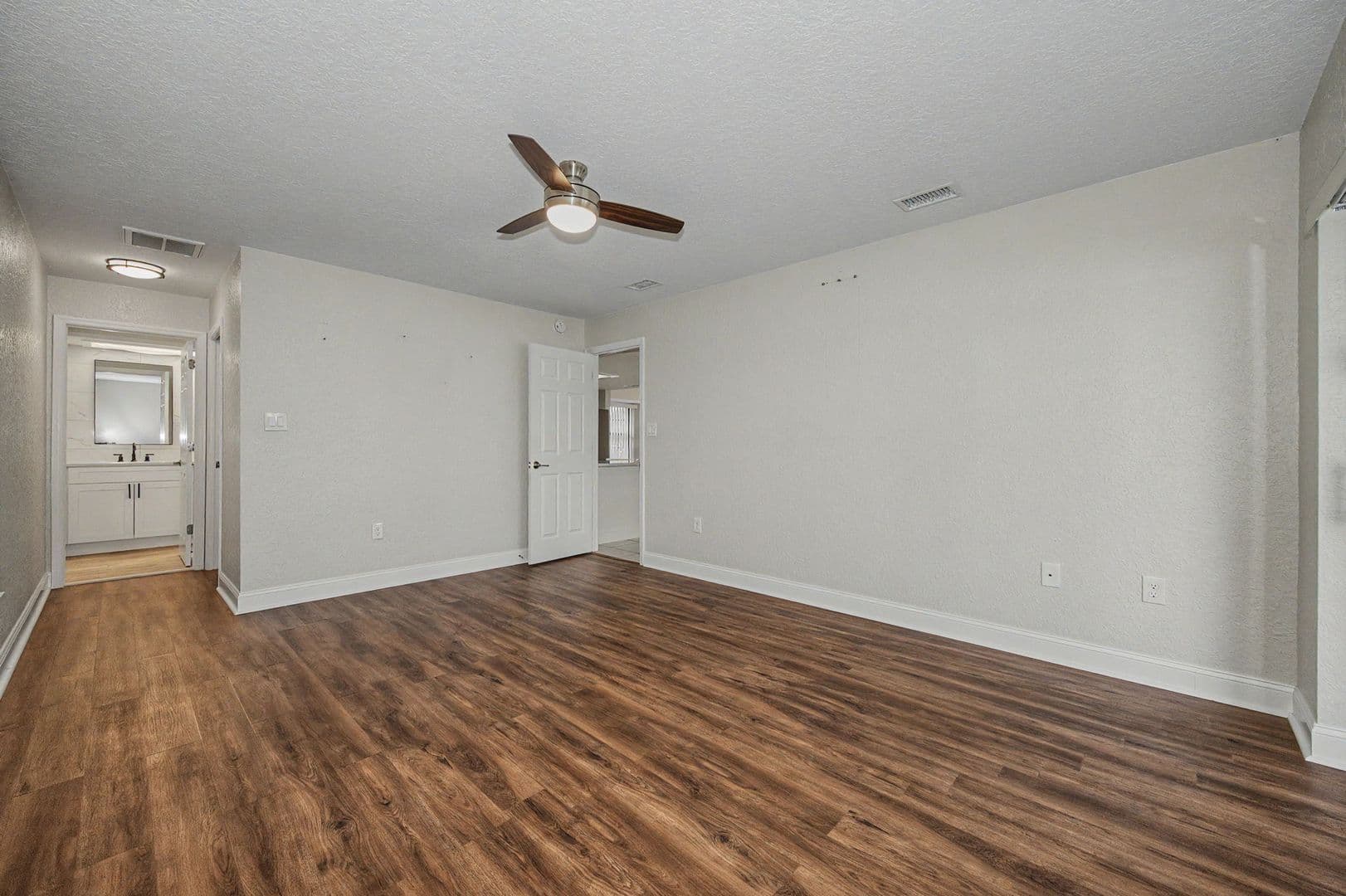 New Port Richey House: 4449 Foxboro Dr