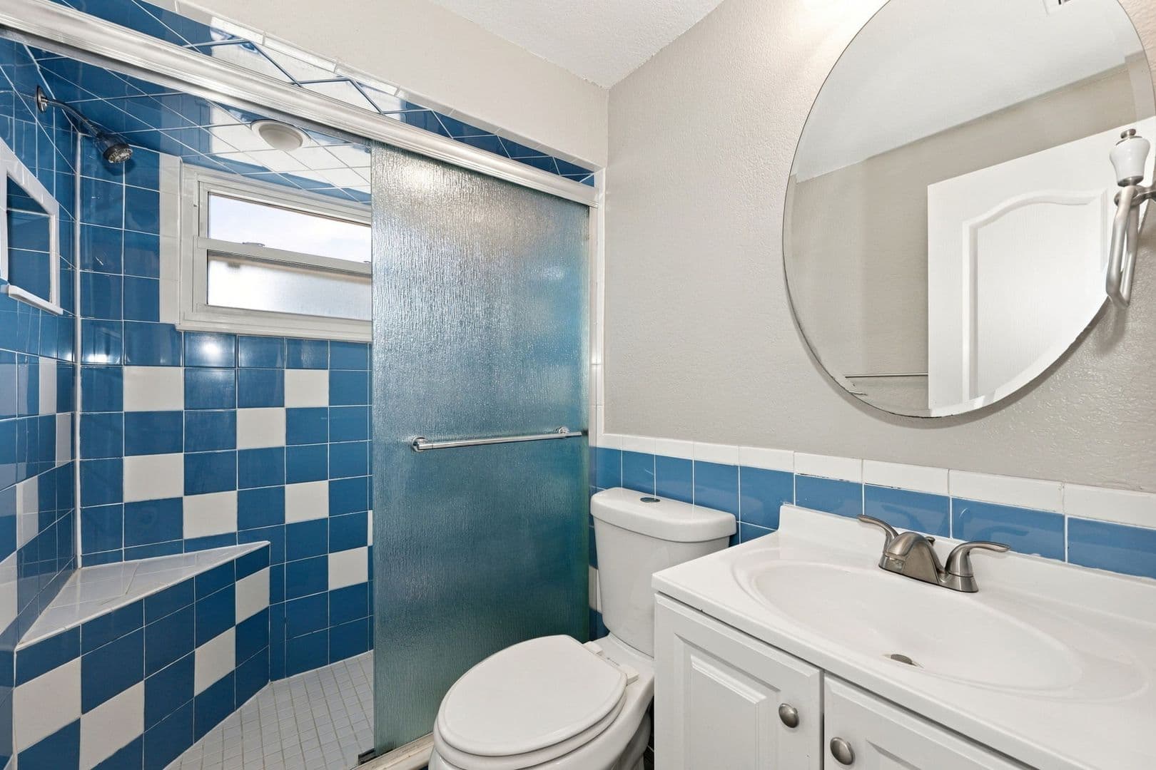 Holiday House: 4719 Bonton Dr.