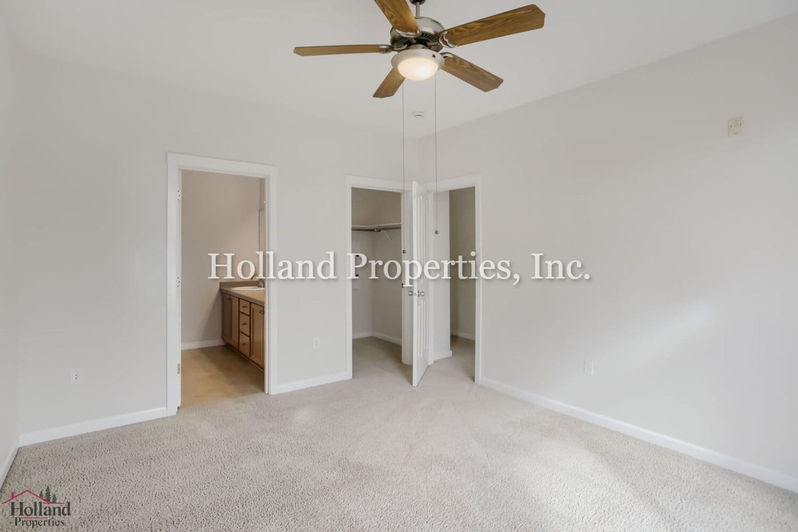 Hillsboro House: 10882 NE Red Wing Way Unit 204