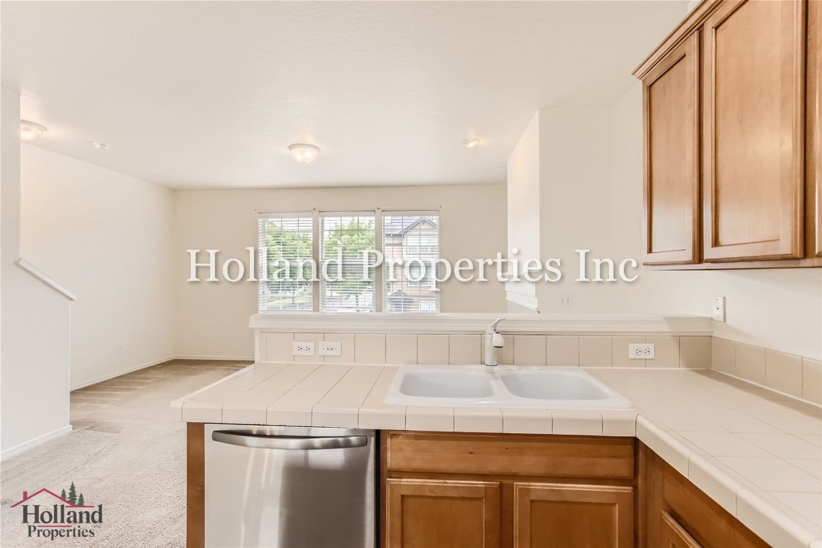 Hillsboro Townhome: 3594 SE Ironwood Avenue
