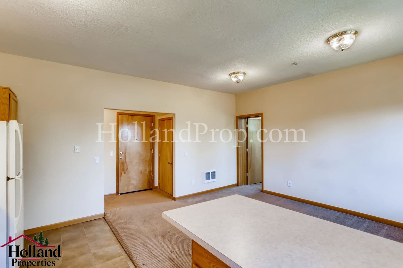 Forest Grove Apartment: 1806 Elm Street