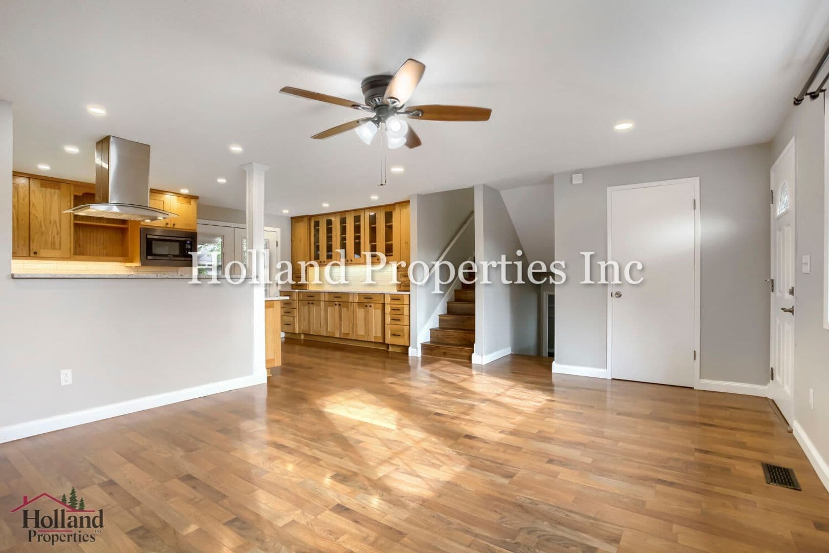 Hillsboro House: 2127 SE 54th AVE