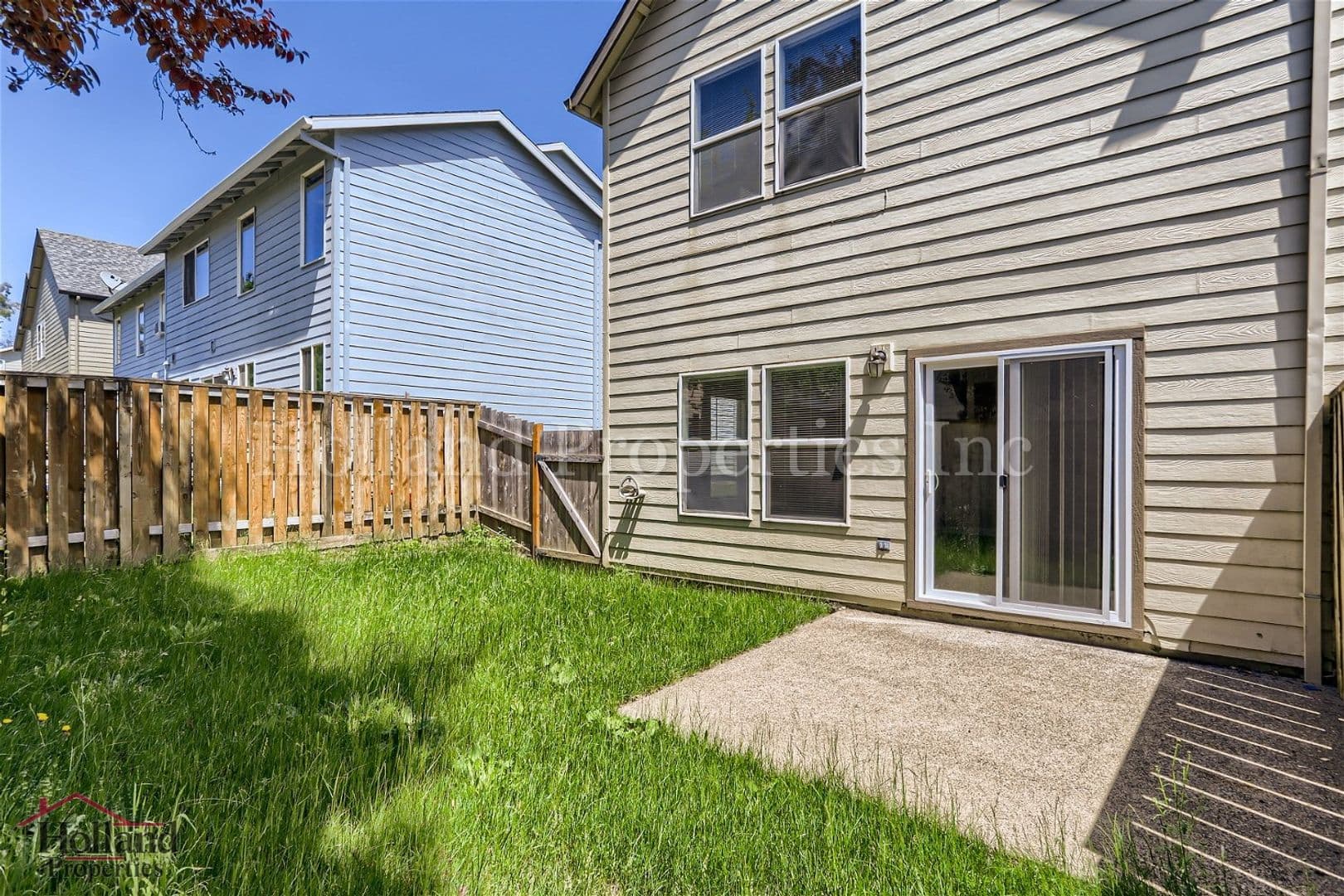 Hillsboro Townhome: 3133 NE 13th Place