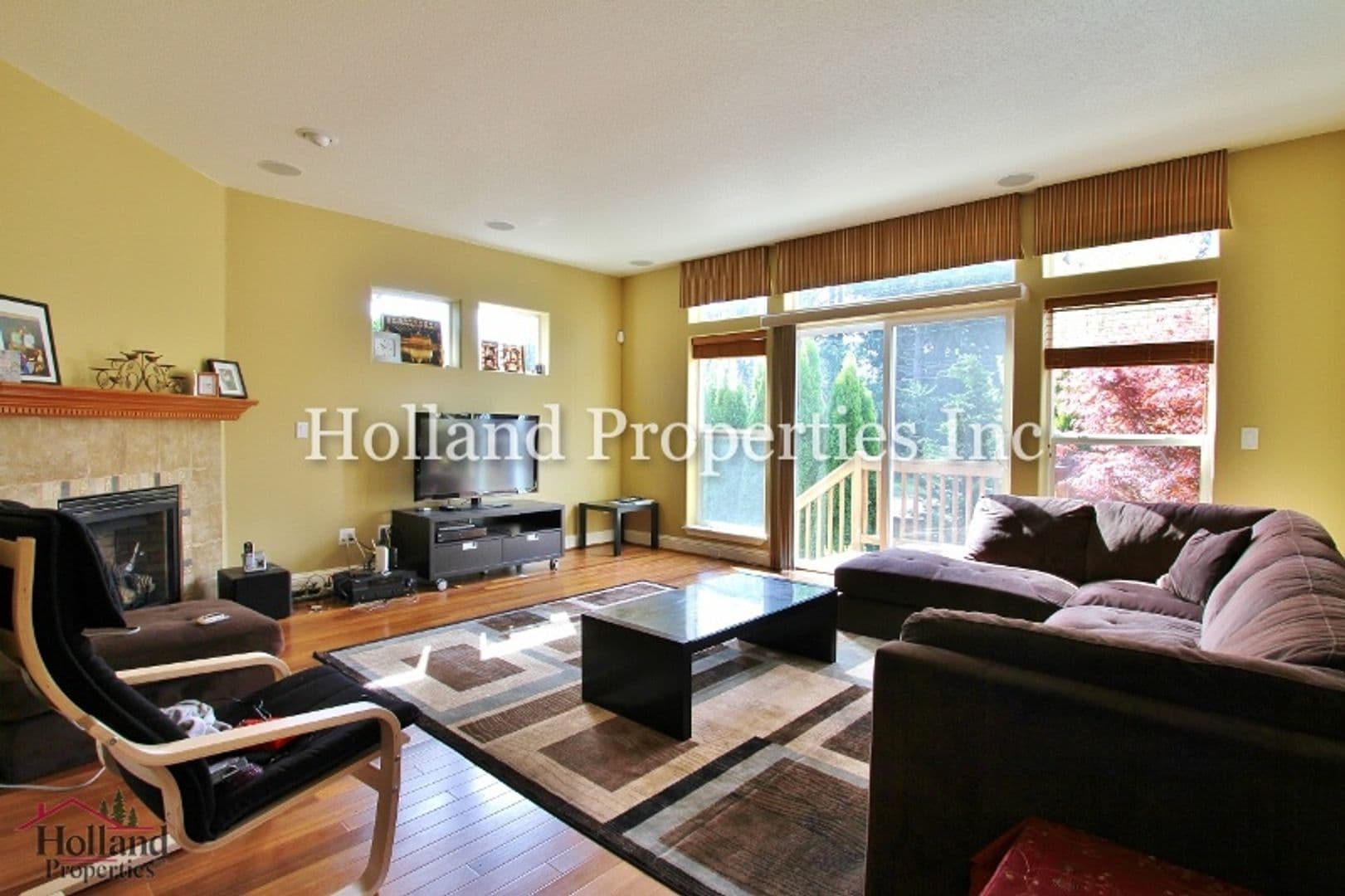 Hillsboro House: 5502 NE Lagos Ct