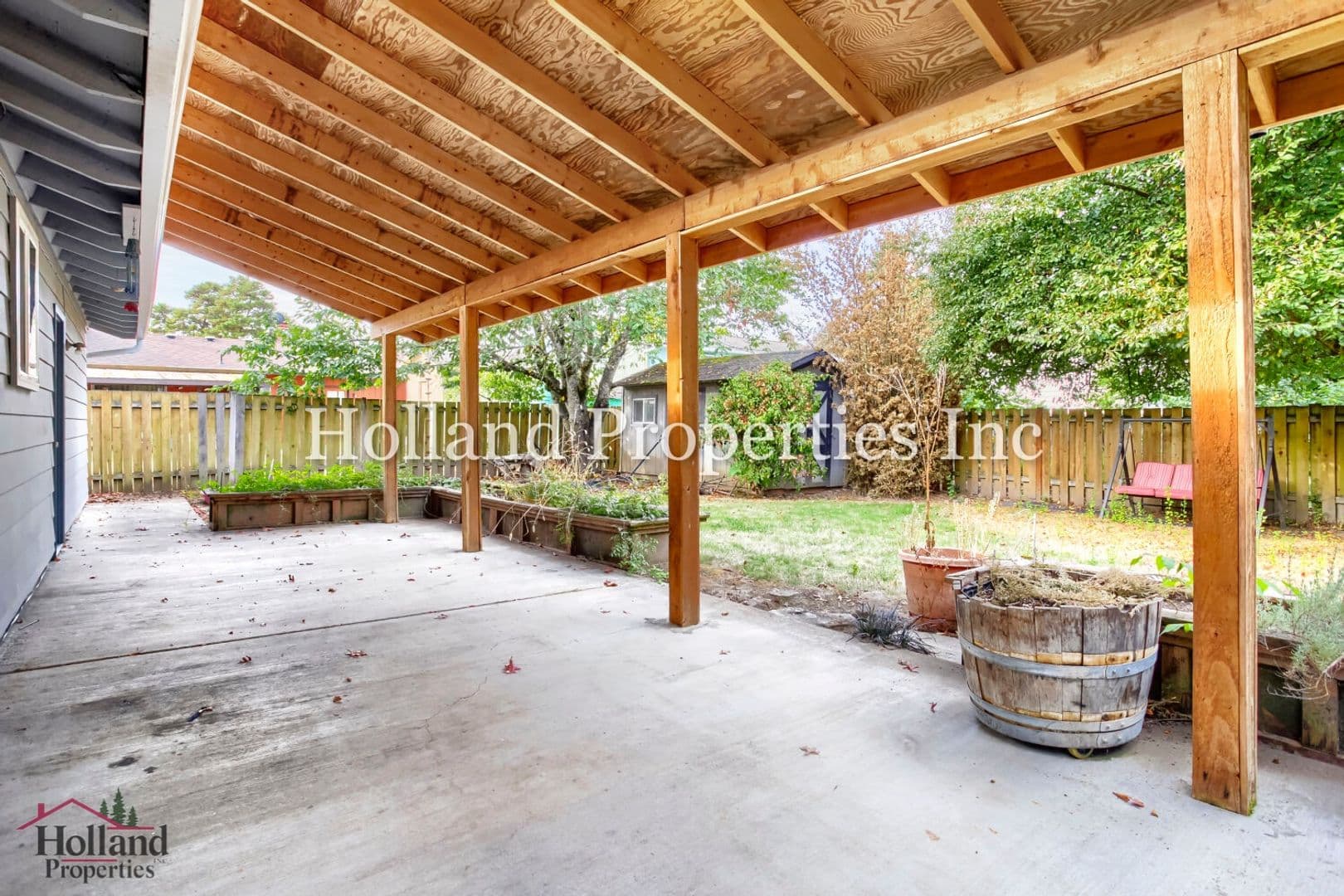 Hillsboro House: 2127 SE 54th AVE