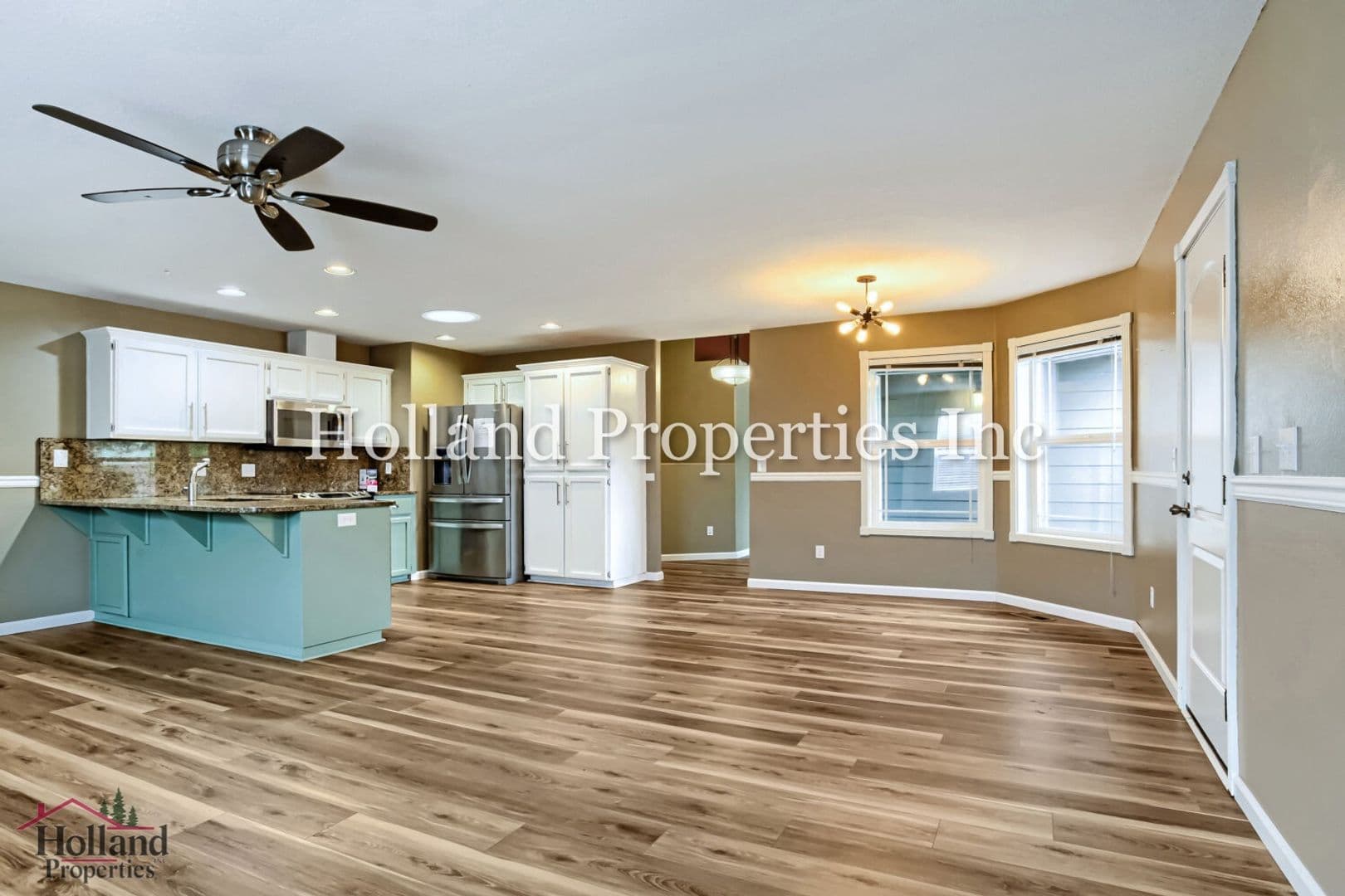 Sherwood House: 23190 SW William Ave