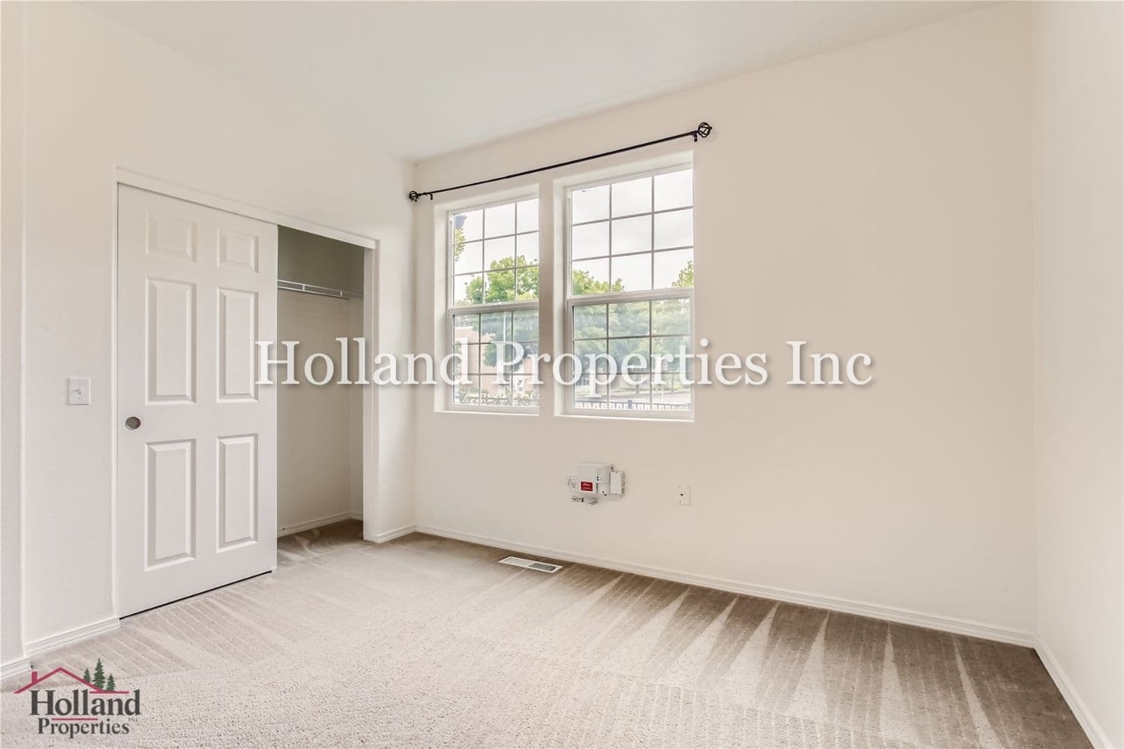 Hillsboro Townhome: 3594 SE Ironwood Avenue