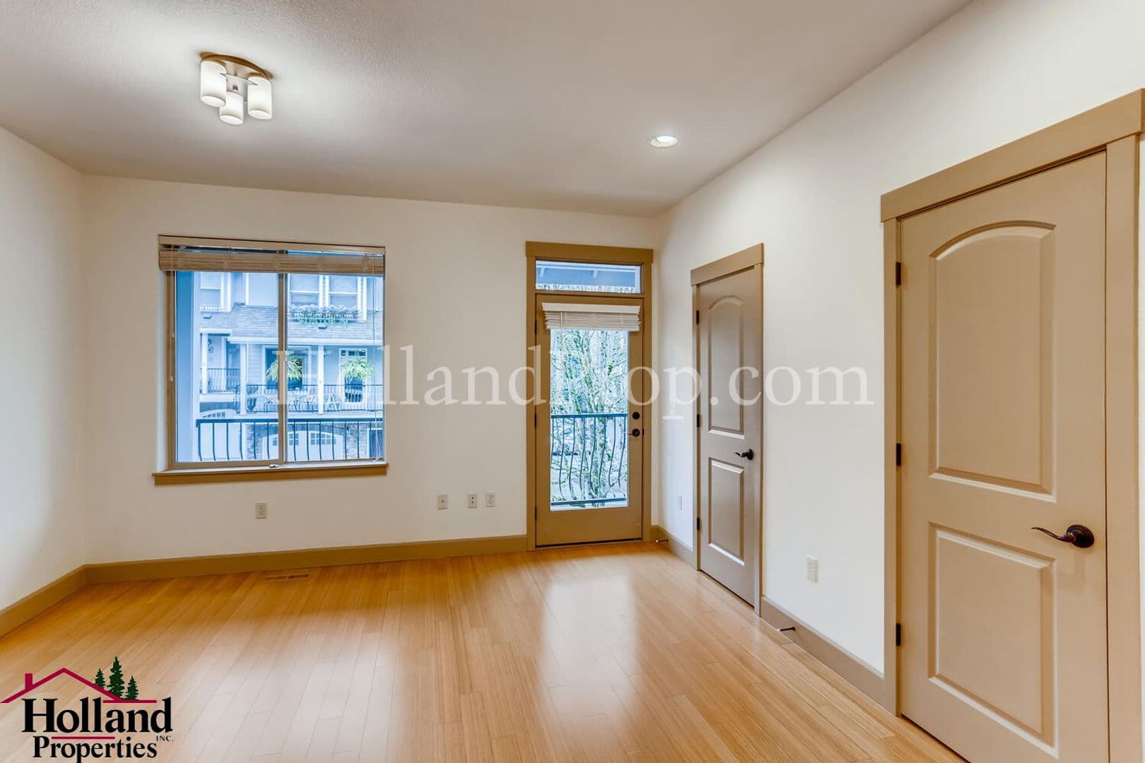 Hillsboro Townhome: 1982 NE 49th Way