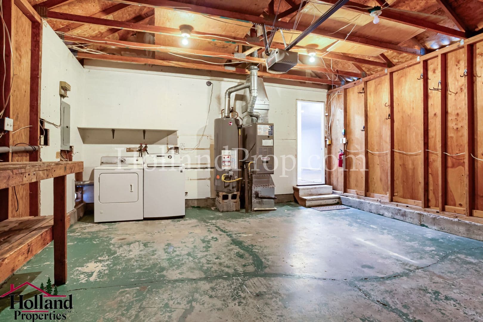 Beaverton House: 6860 SW 188th Ave