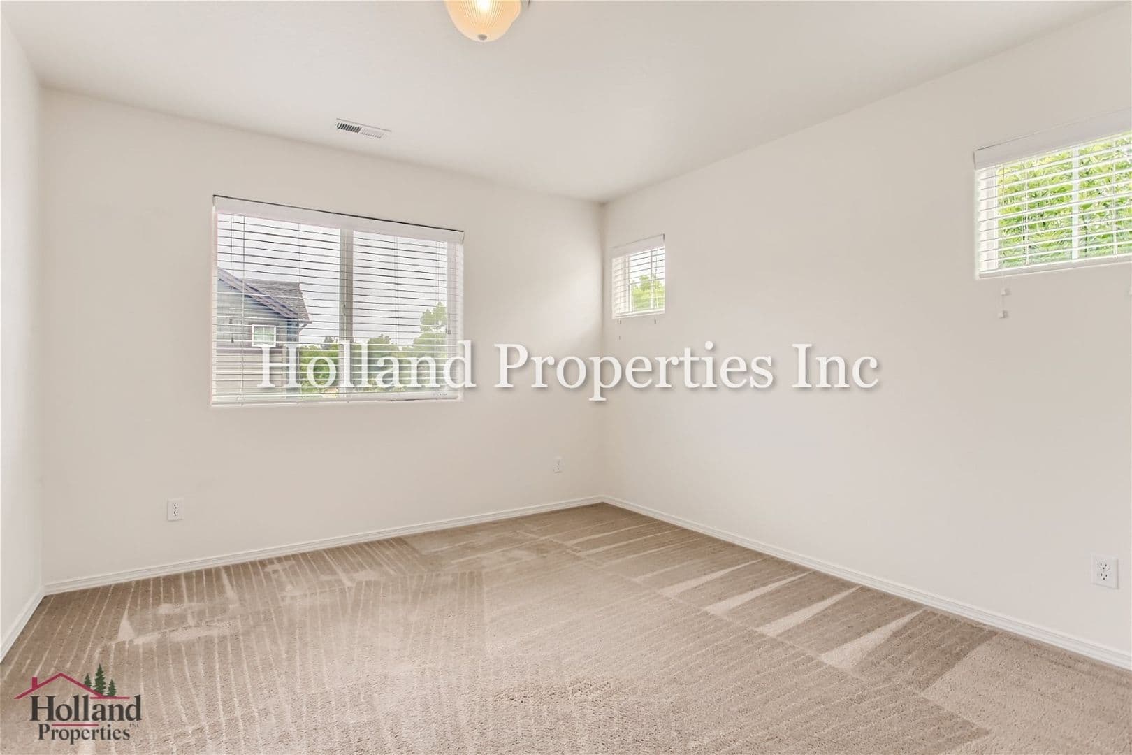Hillsboro Townhome: 3594 SE Ironwood Avenue