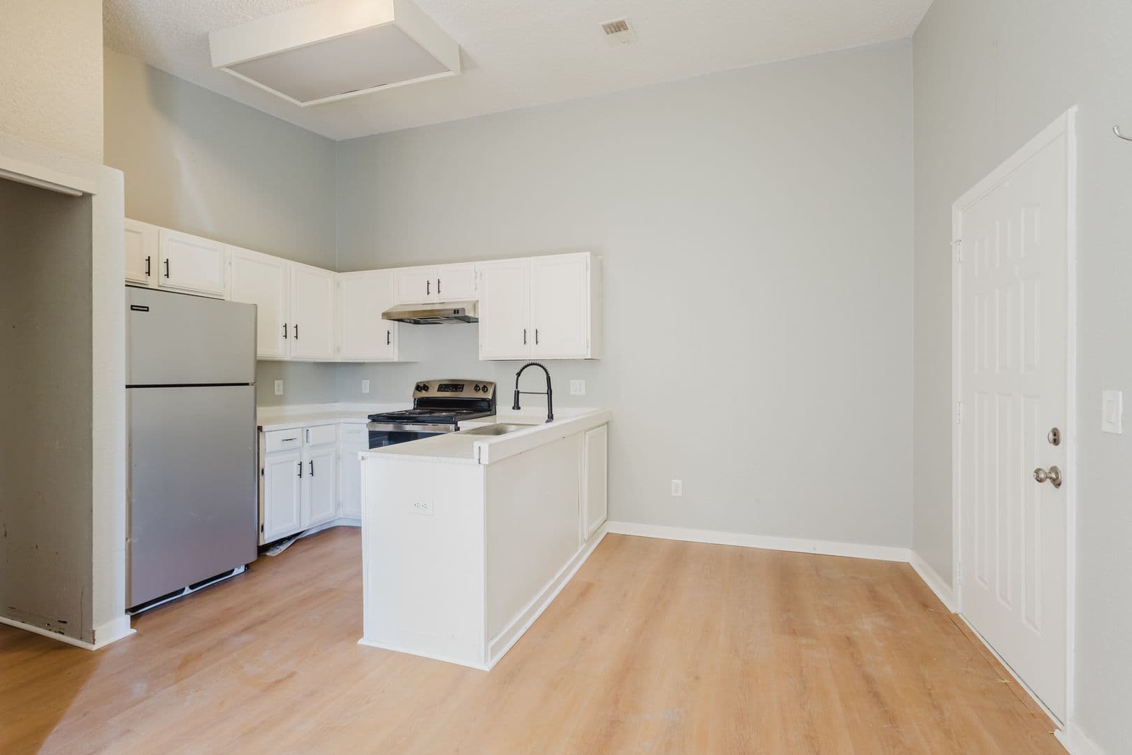 Aurora Condo: 932 S Dearborn Way