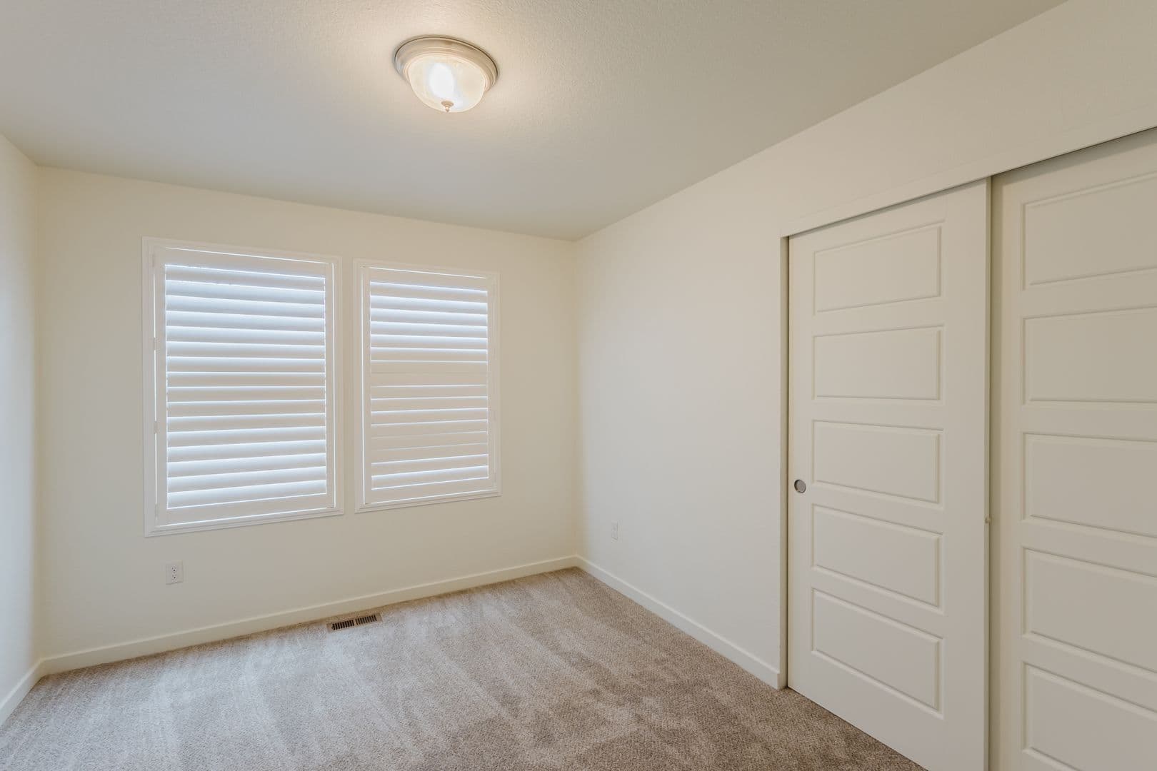 Castle Rock House: 2656 Champagne Ave