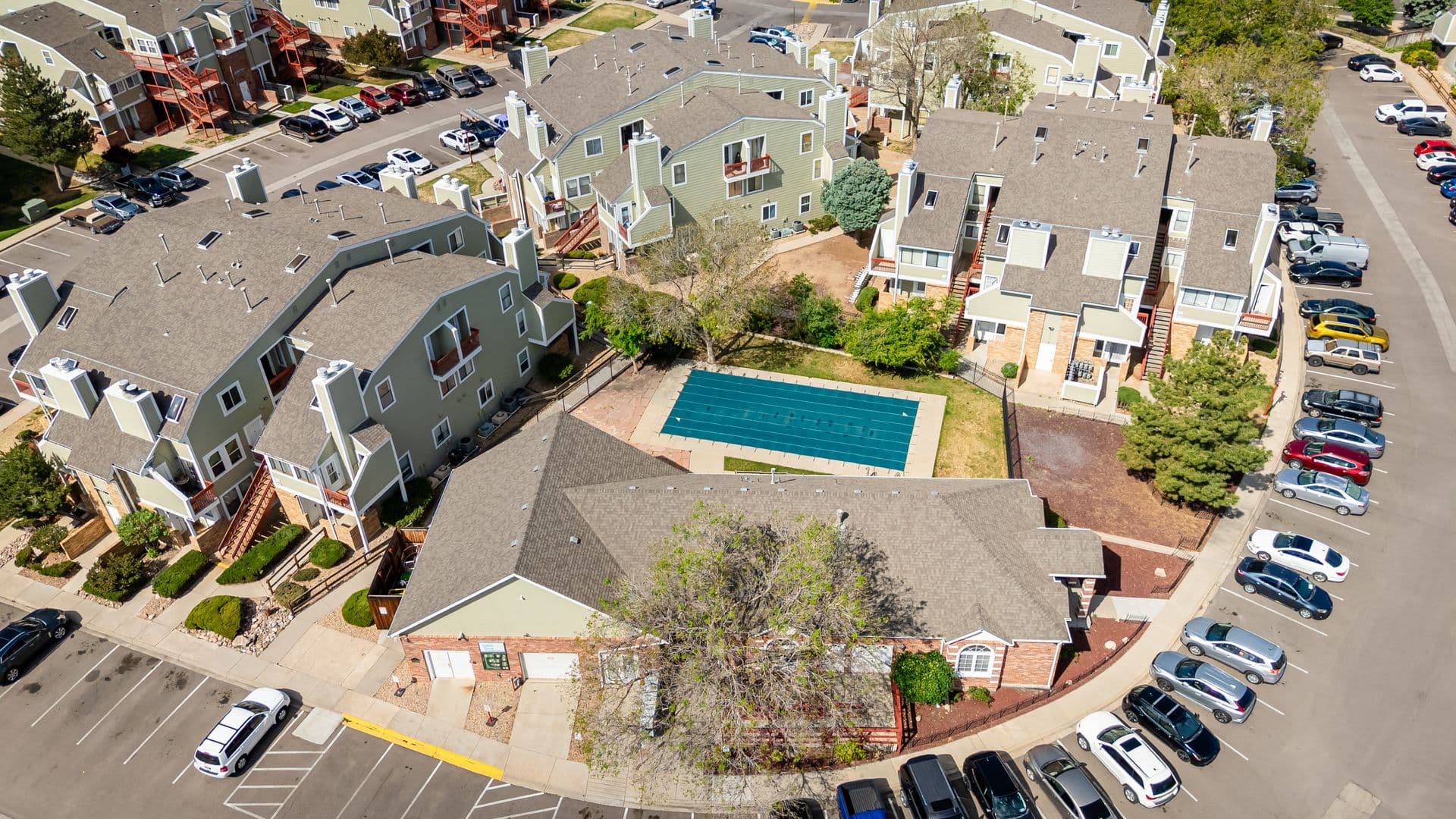 Aurora Condo: 932 S Dearborn Way