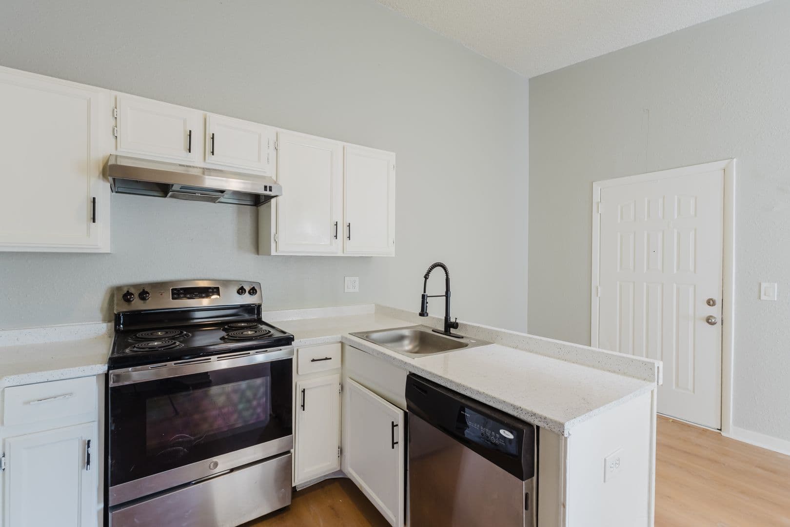 Aurora Condo: 932 S Dearborn Way
