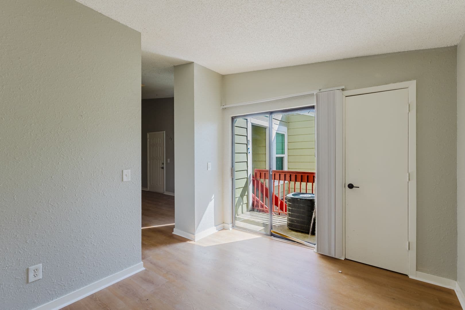 Aurora Condo: 932 S Dearborn Way