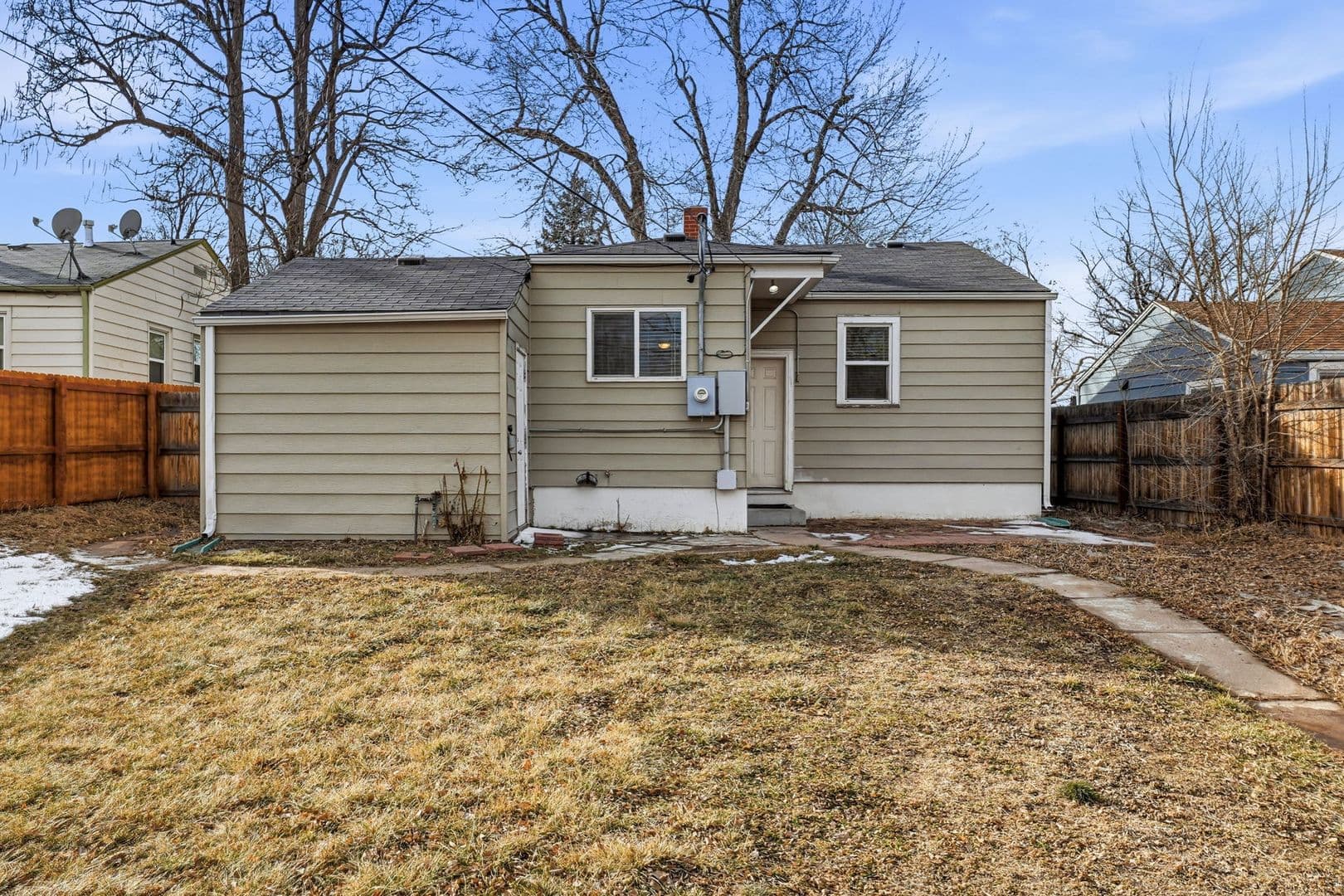 Englewood House: 4310 S Sherman St