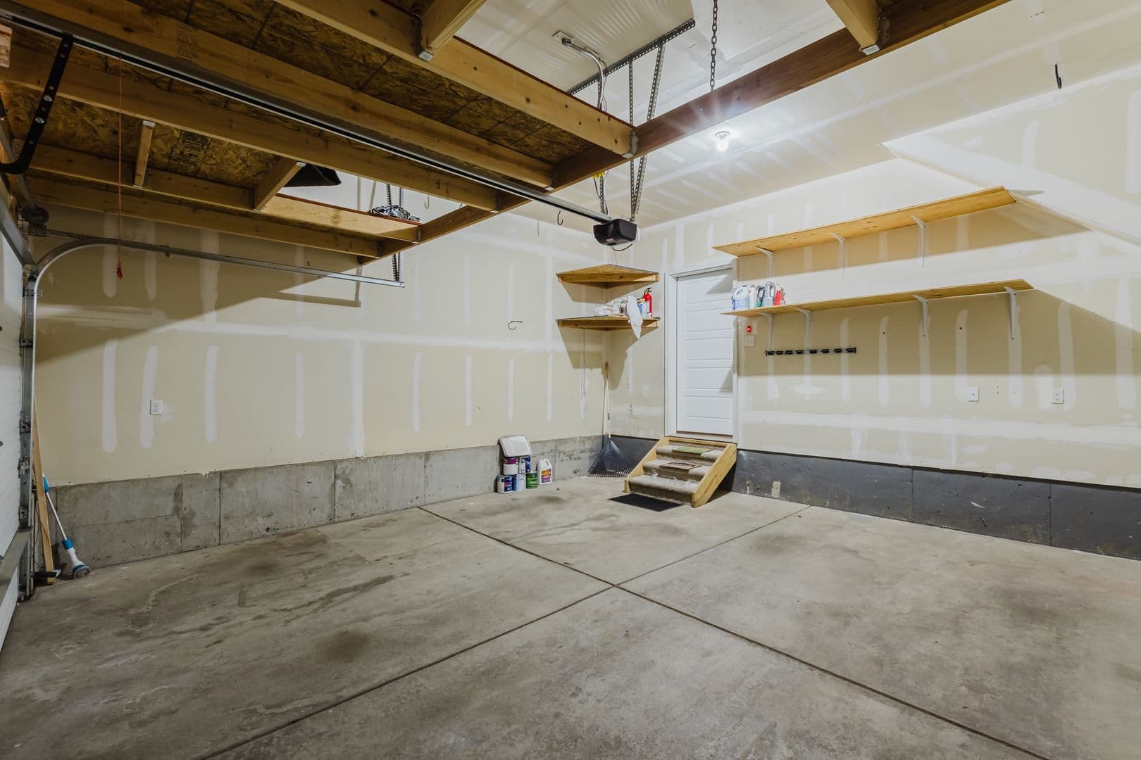 Castle Rock House: 2656 Champagne Ave