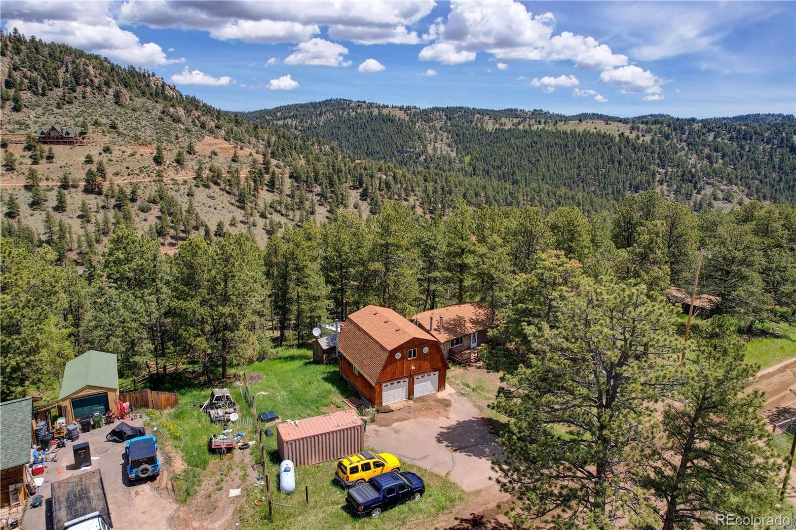 Bailey House: 2027 Roland Dr