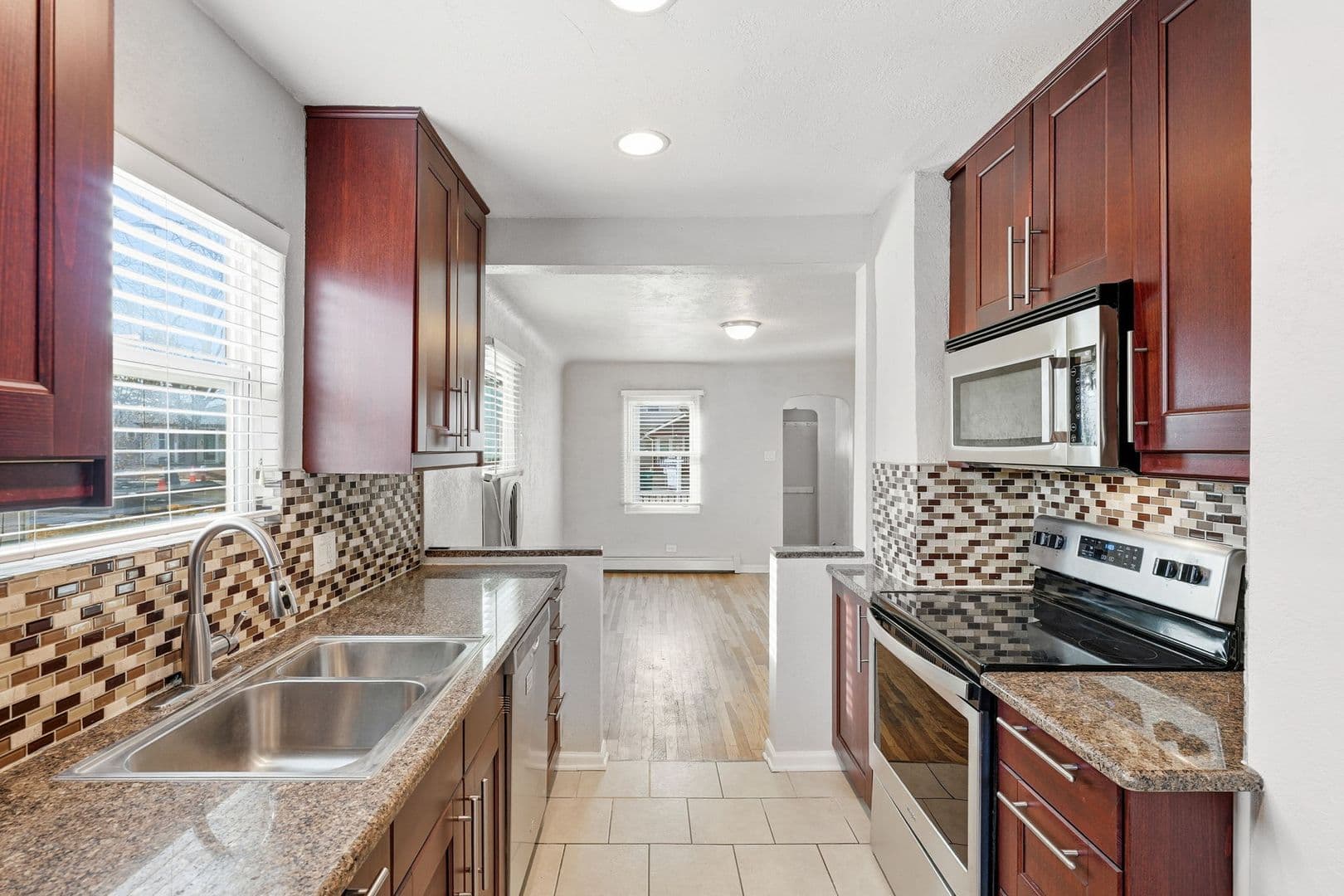 Englewood House: 4310 S Sherman St