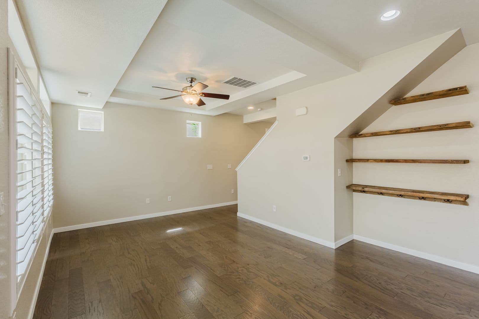 Castle Rock House: 2656 Champagne Ave