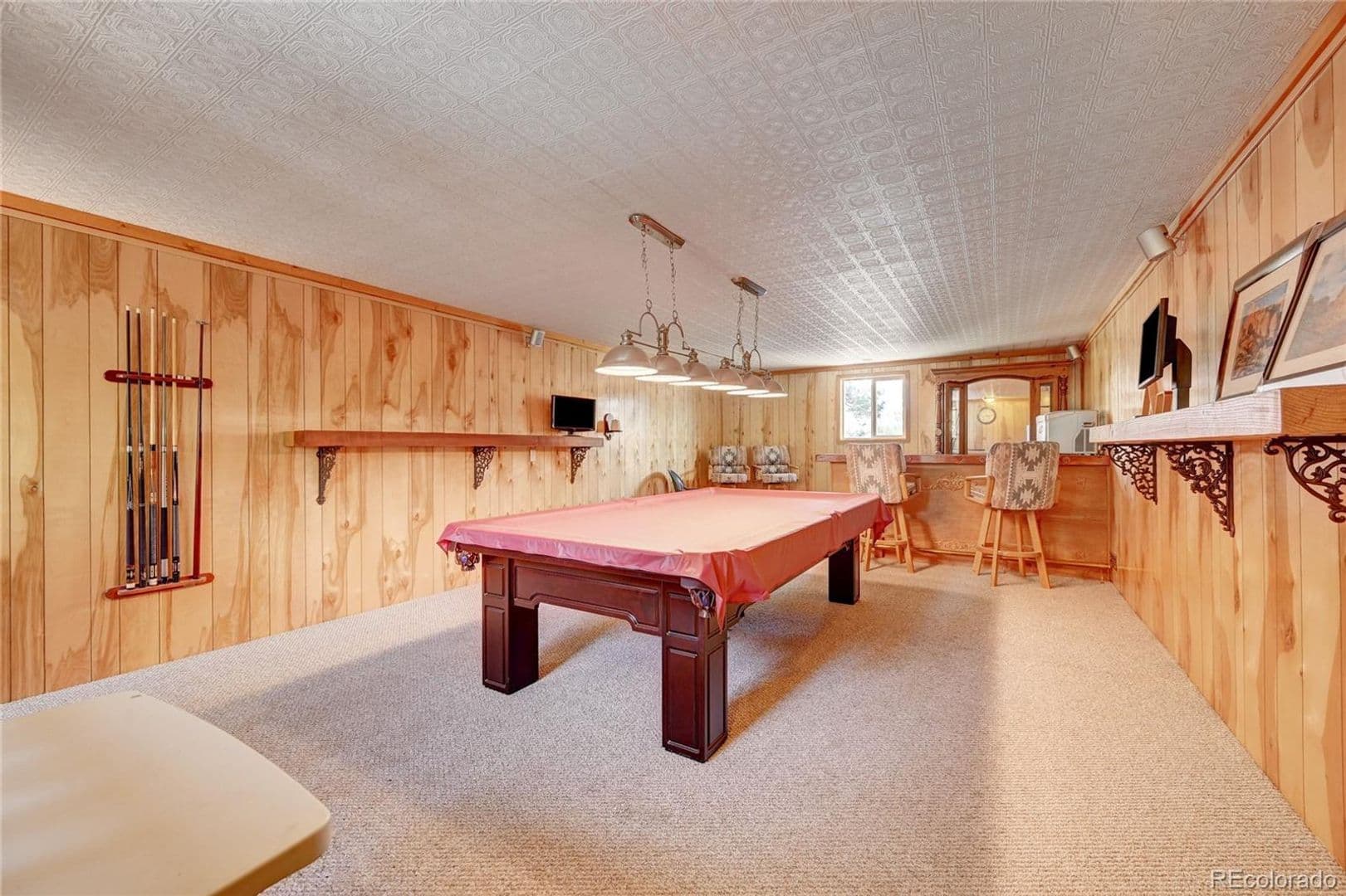 Bailey House: 2027 Roland Dr