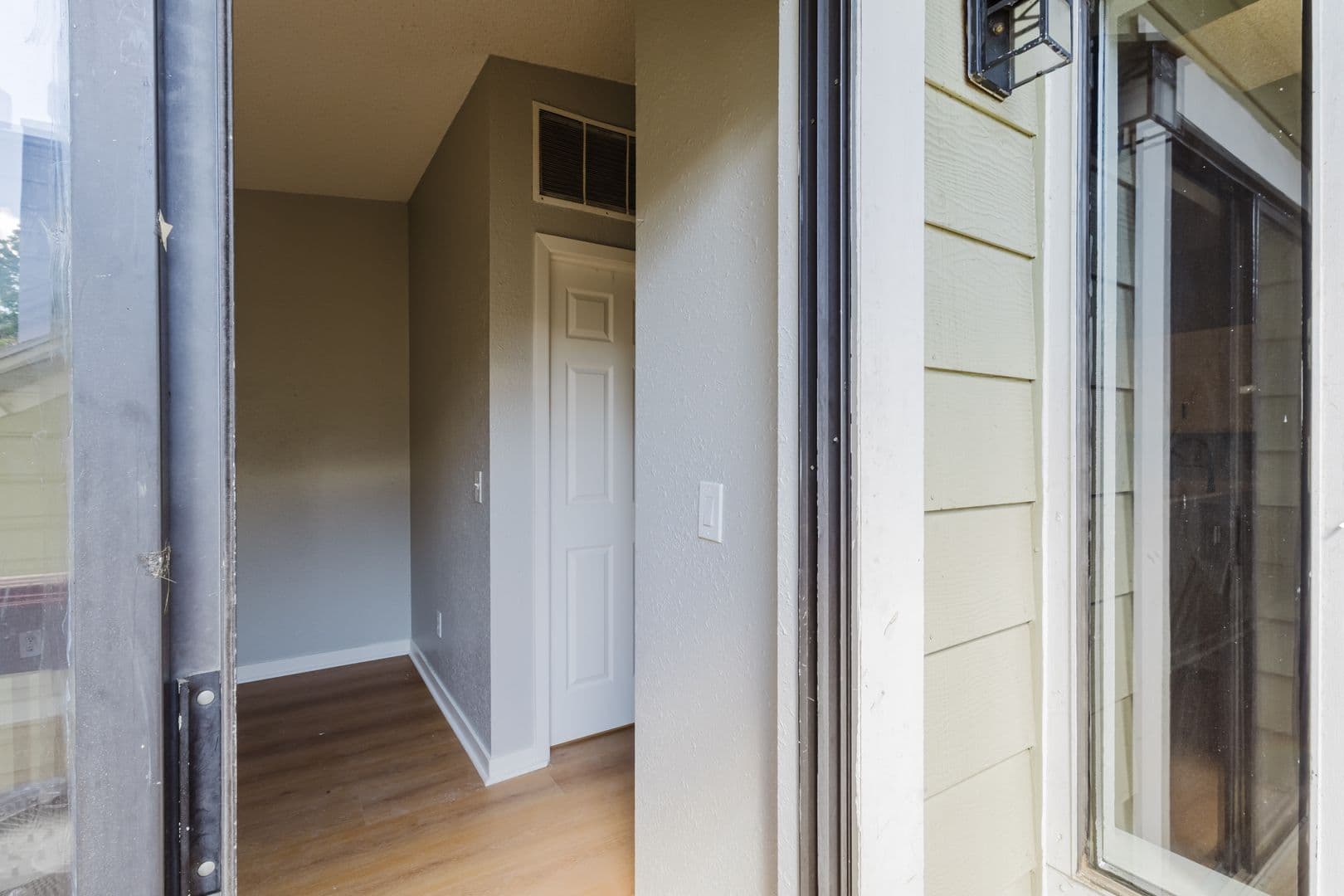 Aurora Condo: 932 S Dearborn Way