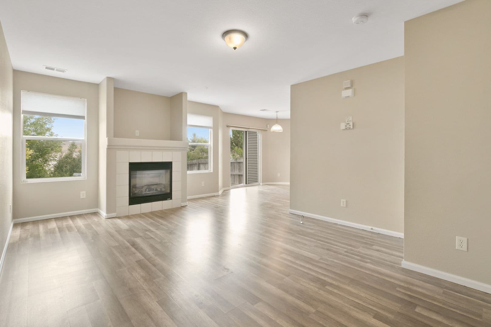 Aurora Townhome: 22196 E Berry Pl