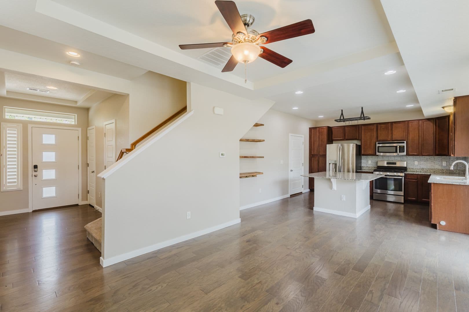 Castle Rock House: 2656 Champagne Ave