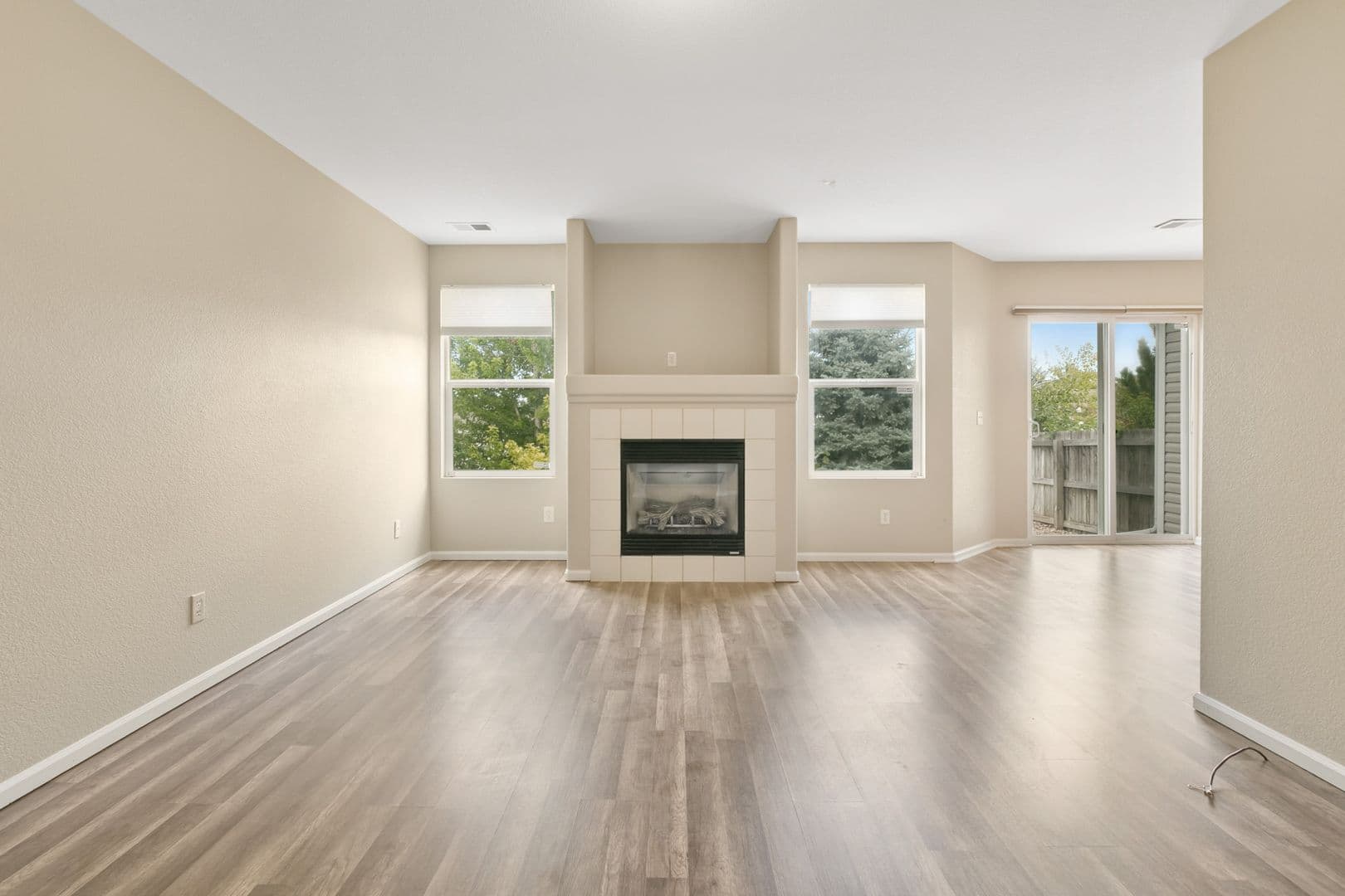 Aurora Townhome: 22196 E Berry Pl