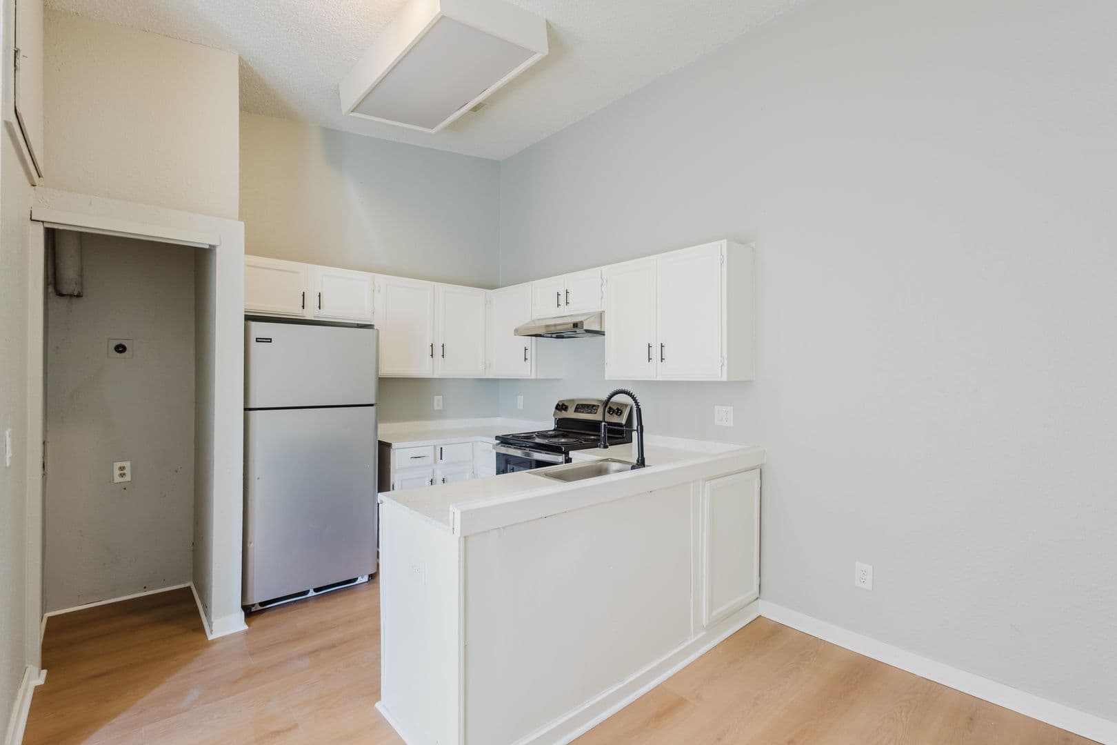 Aurora Condo: 932 S Dearborn Way