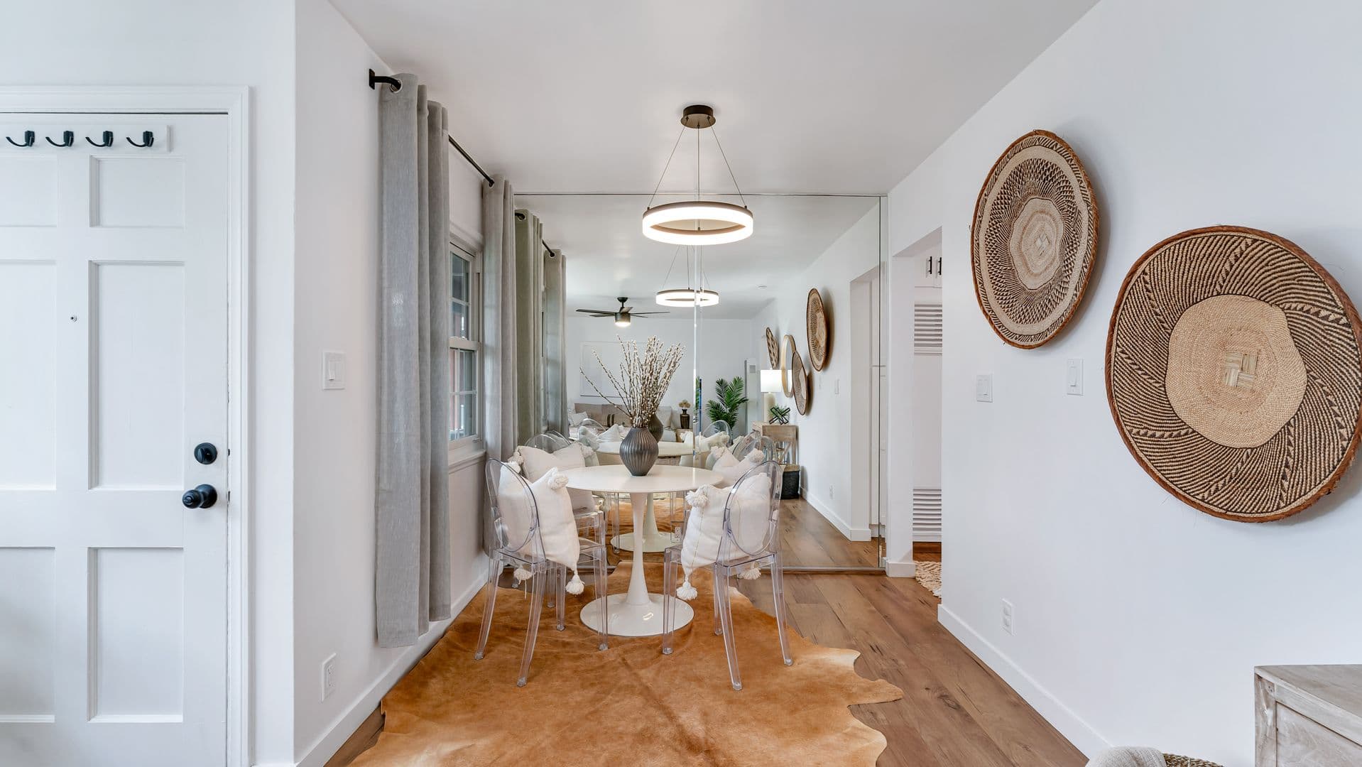Los Angeles Condo: 5637 ½ CORBETT St
